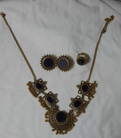 Artifical jewellery set