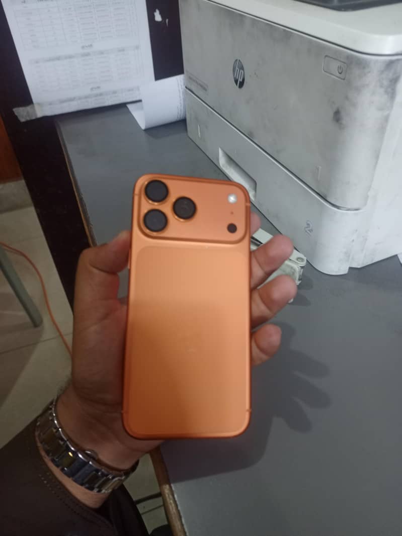 Apple iPhone 17 Pro Max 6