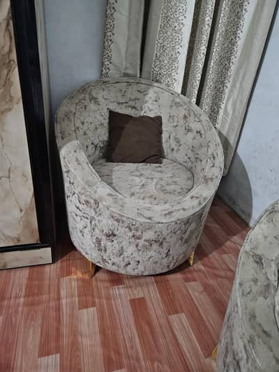 sofa set 4 seater brand new sofa 1 year use only