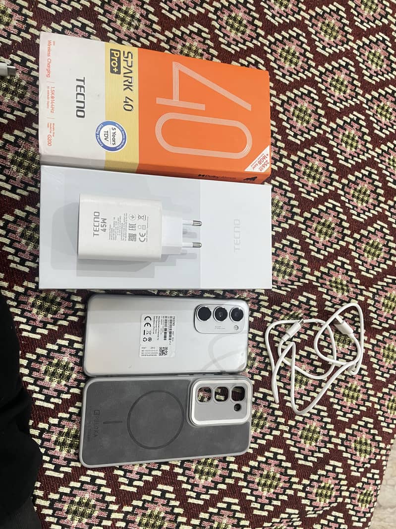 Tecno spark 40 pro + 5