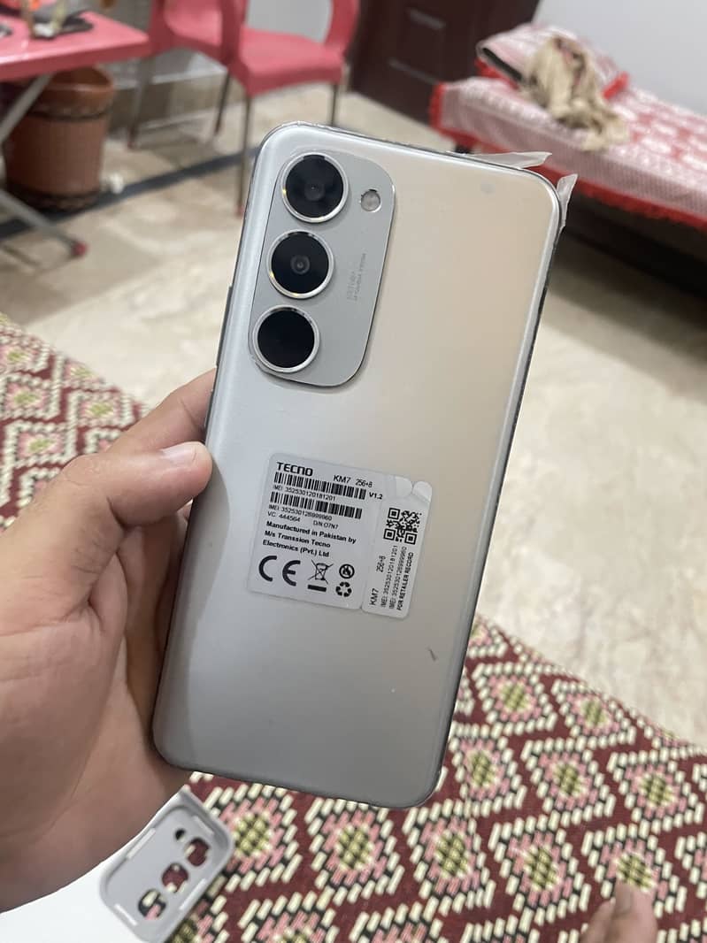 Tecno spark 40 pro + 8