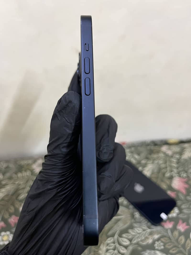 Apple iPhone 14 9