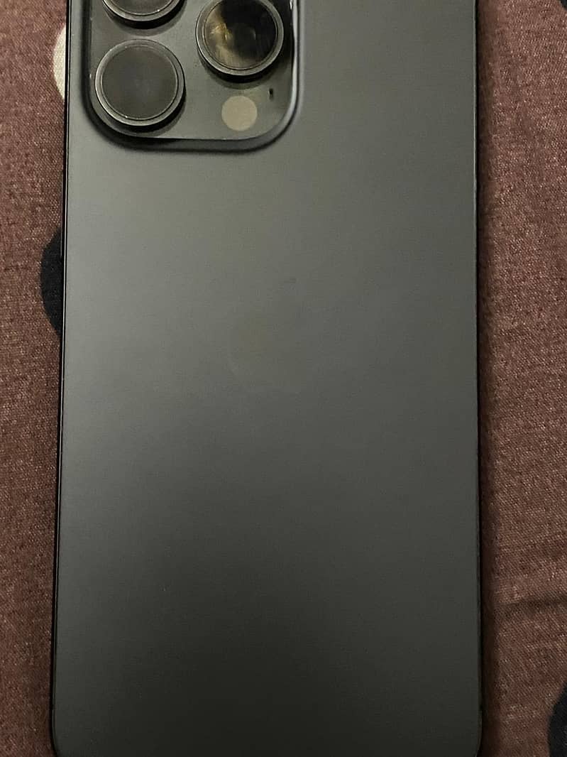 Apple iPhone 15 Pro Max 6