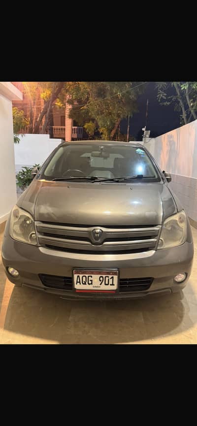 Toyota IST 2005