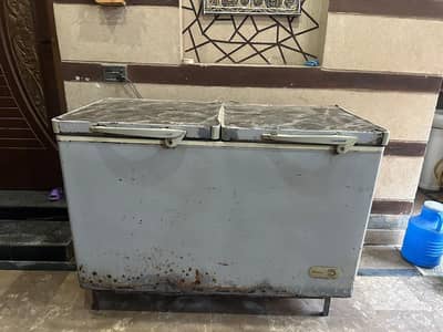 Dawlance freezer 2 door