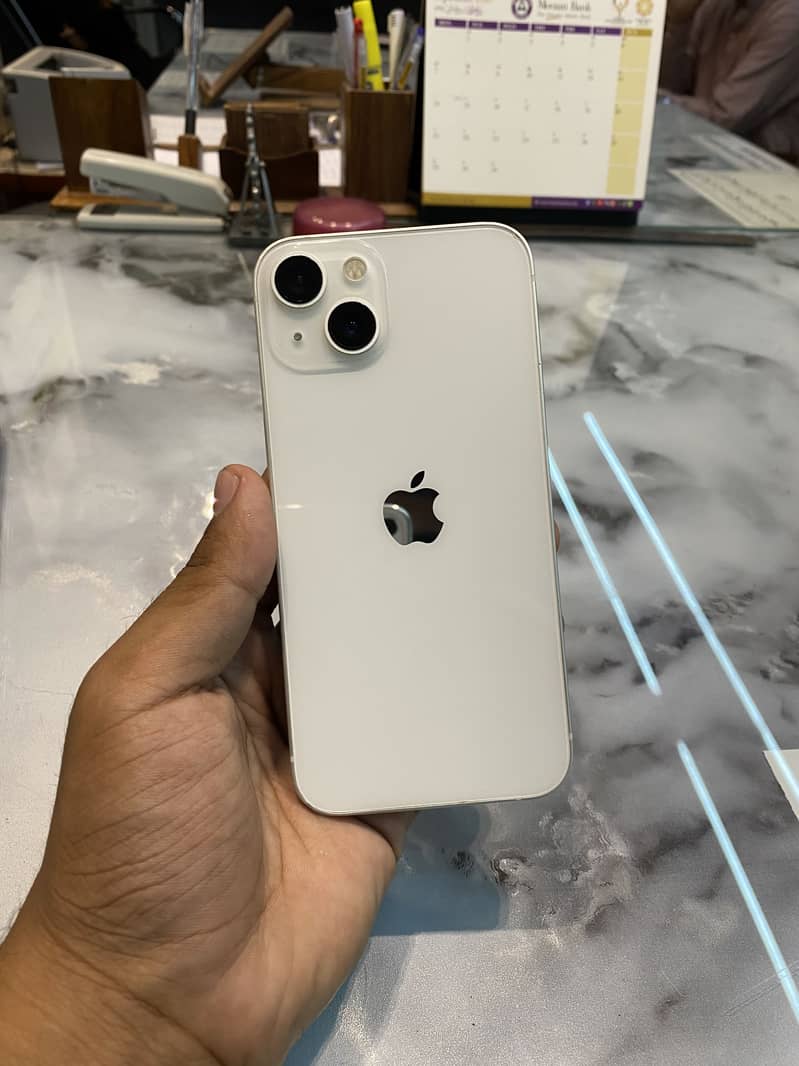 Apple iPhone 13 6