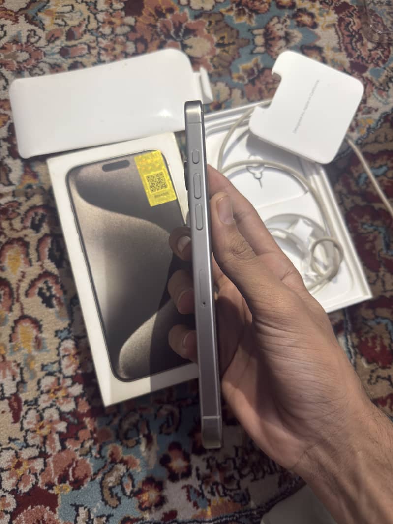 Apple iPhone 15 plus 2
