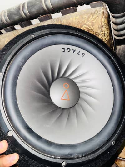 Subwoofer and amplifier