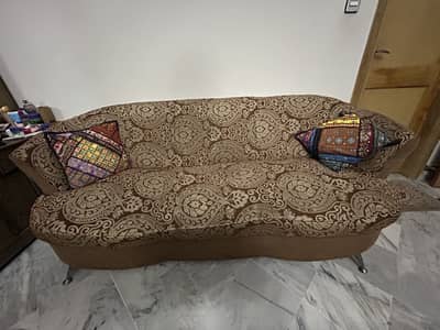 7 Seater Sofa Set | Elegant Design | Good Condition