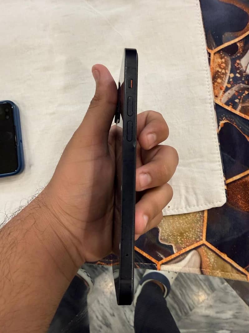 Apple iPhone 12 0