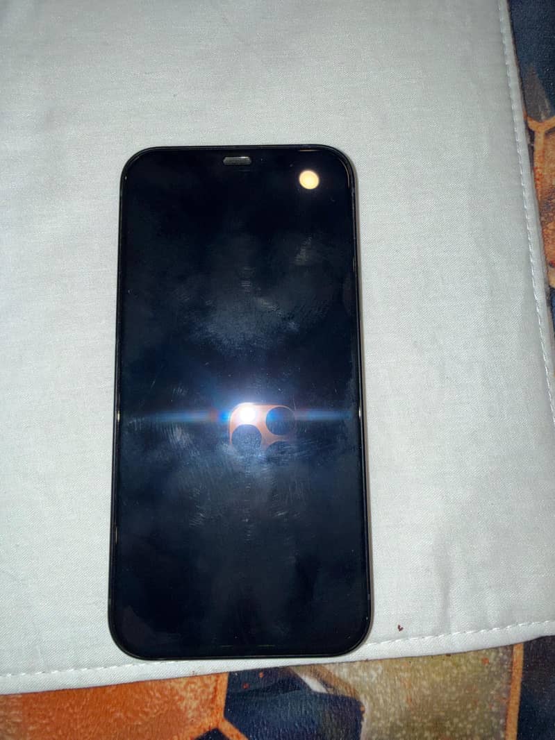 Apple iPhone 12 4