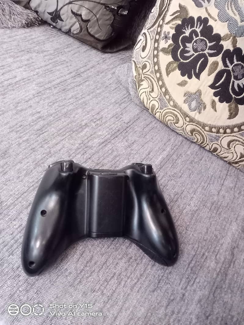Xbox 360 controller 1