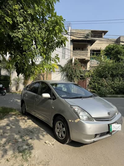 Toyota Prius 2004-G virant 22-25km average