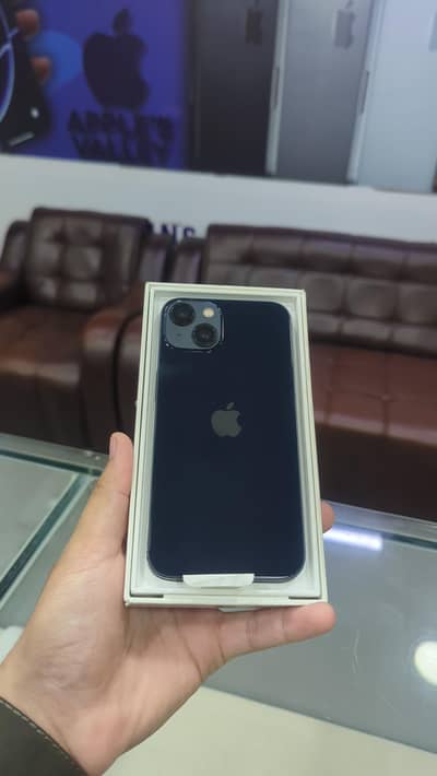 Apple iPhone 13