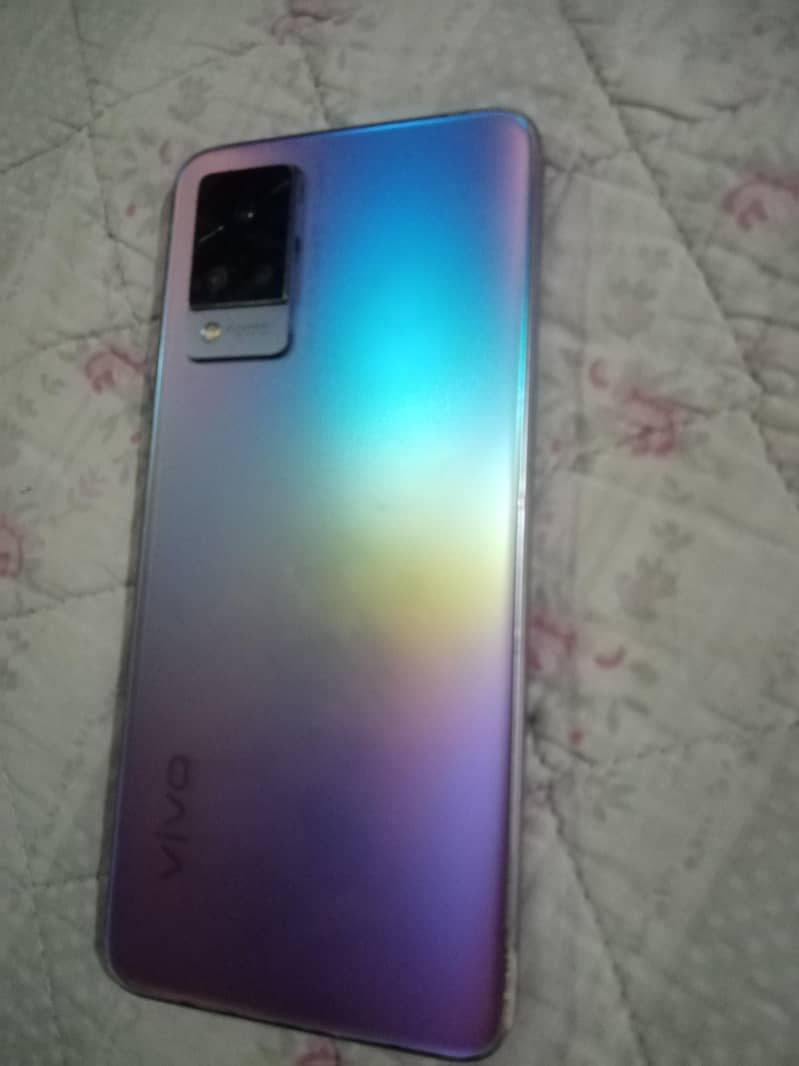 Vivo V21 1