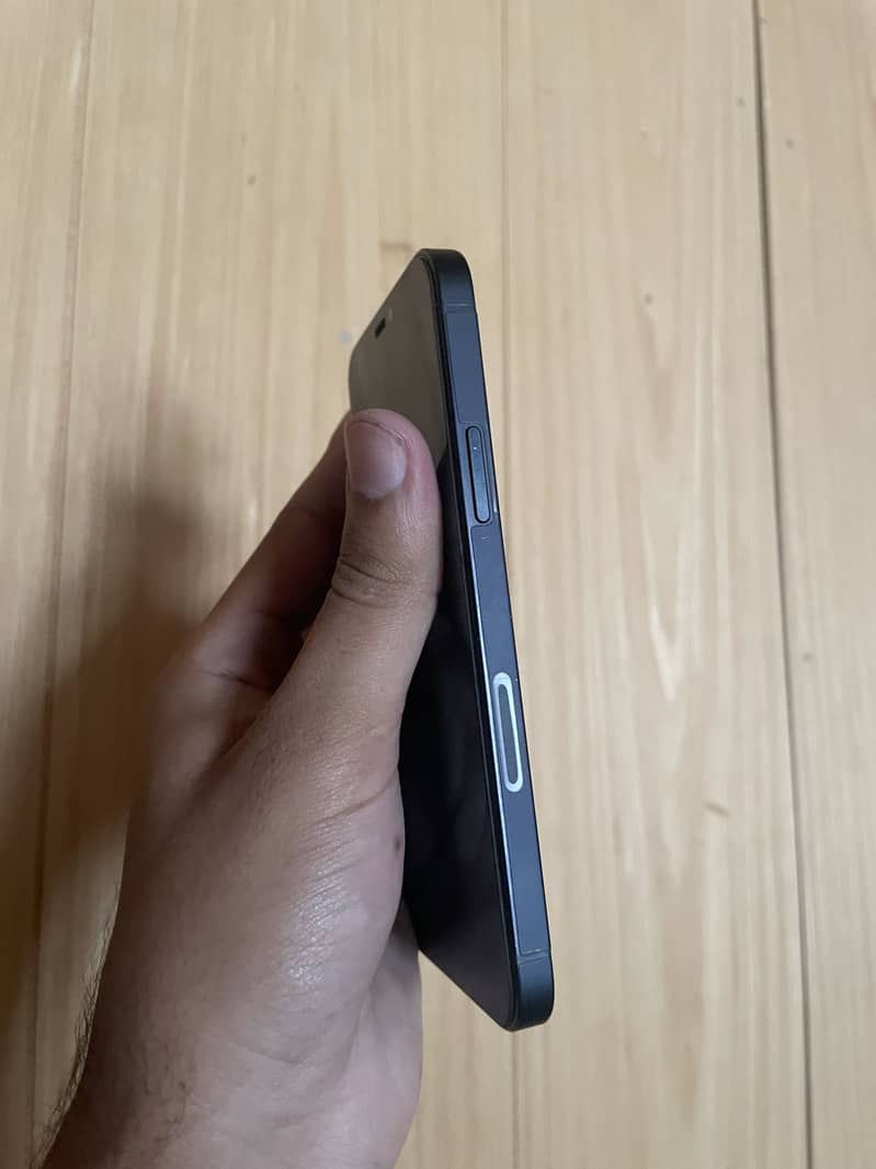 Apple iPhone 12 2