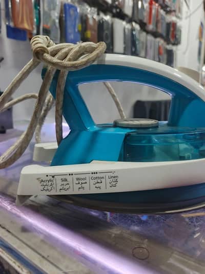 Electric steam iron