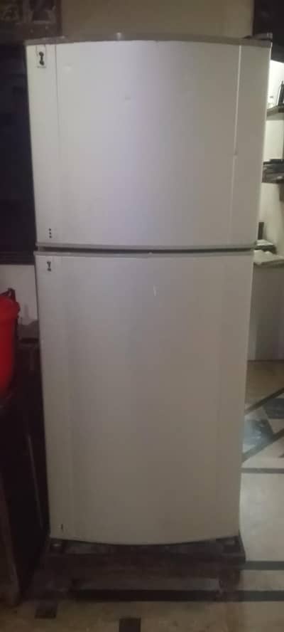 Refrigerator for home . Good condition Model 9188WBM