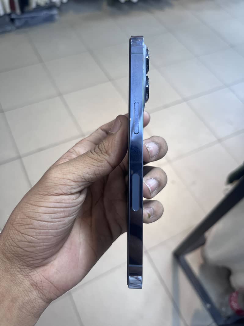 Apple iPhone 13 Pro 0