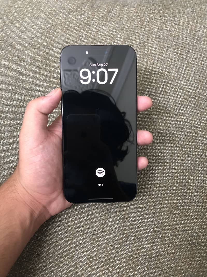 Apple iPhone 15 Pro Max 4