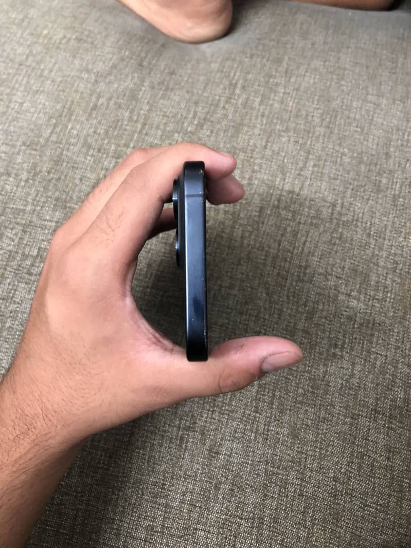 Apple iPhone 15 Pro Max 5