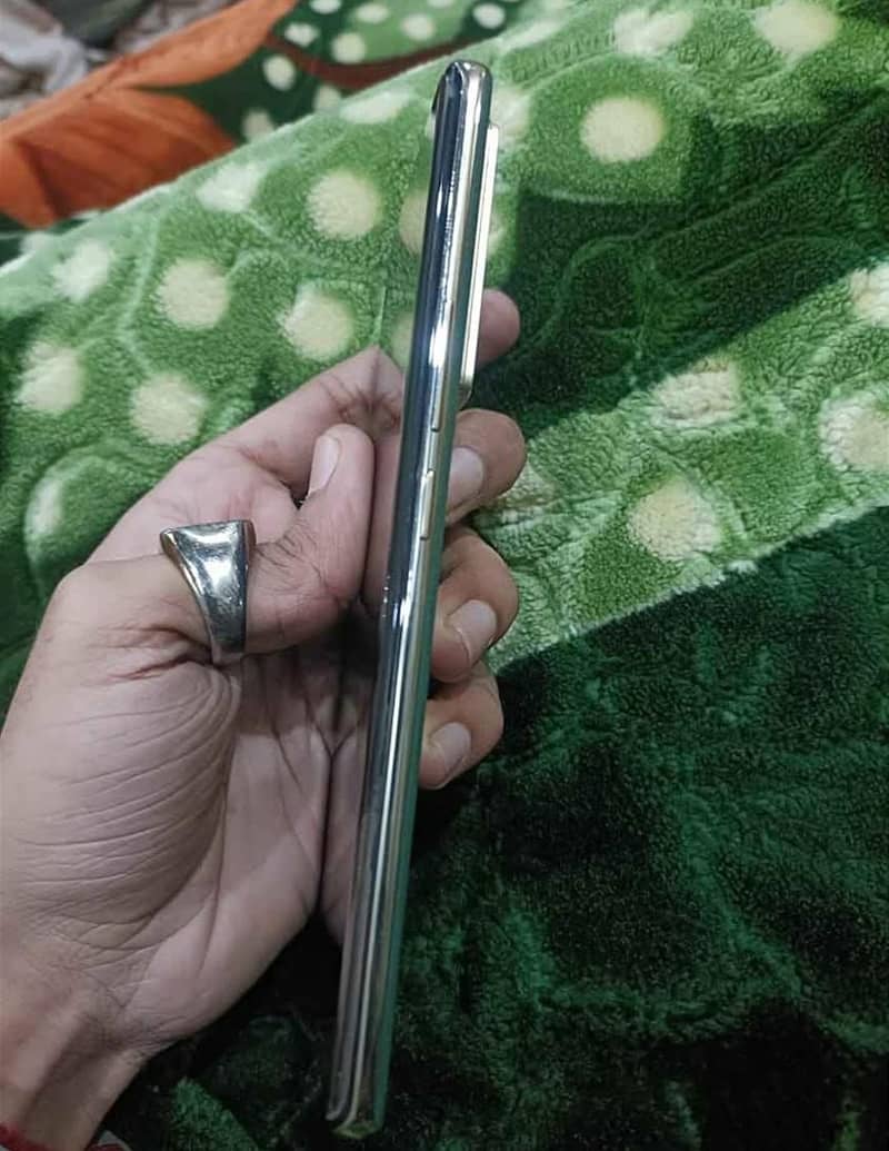 Infinix Note 40 Pro 1