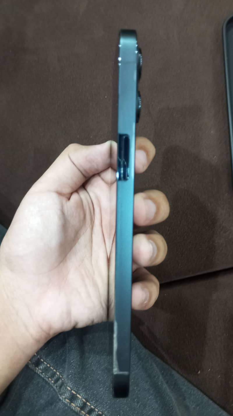 Apple iPhone 12 Pro Max 1