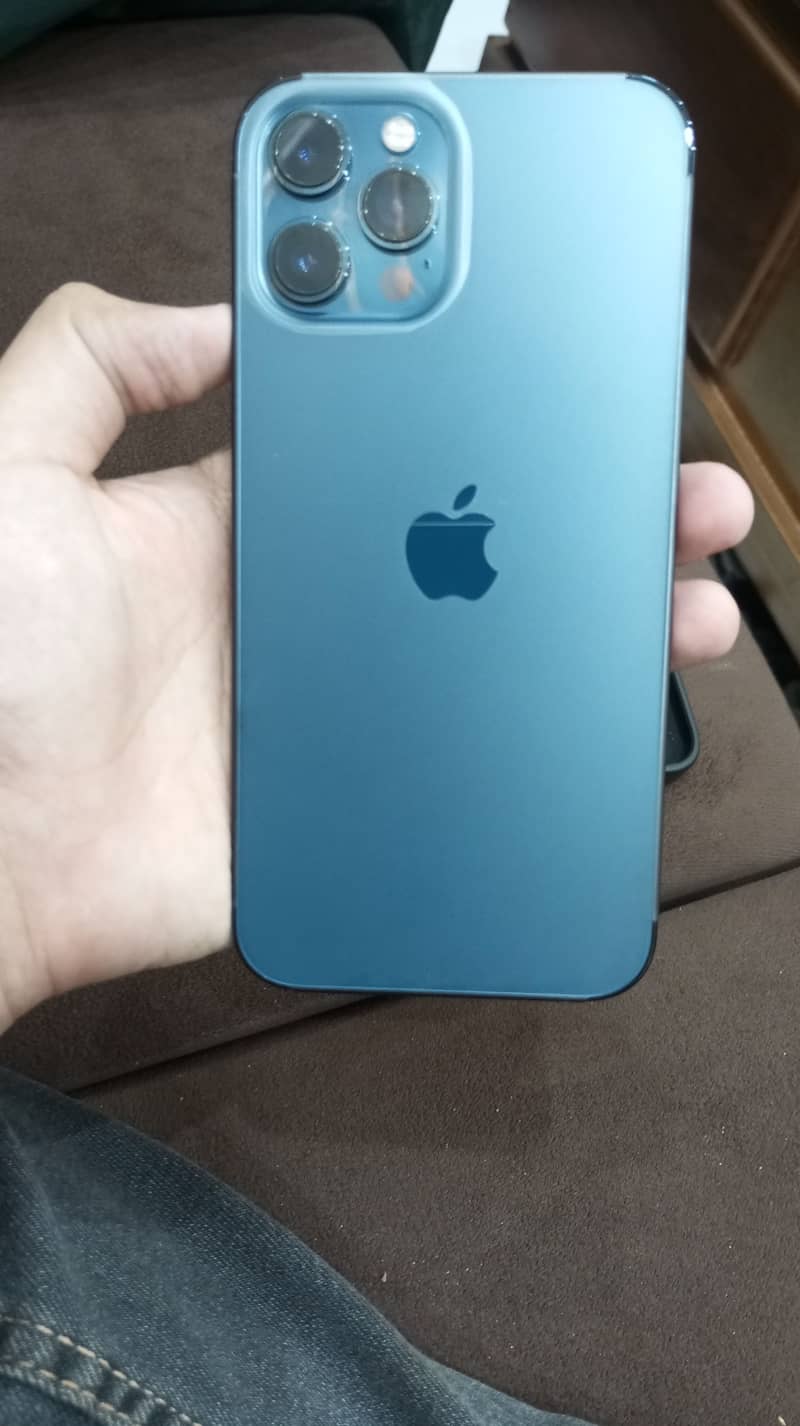 Apple iPhone 12 Pro Max 4