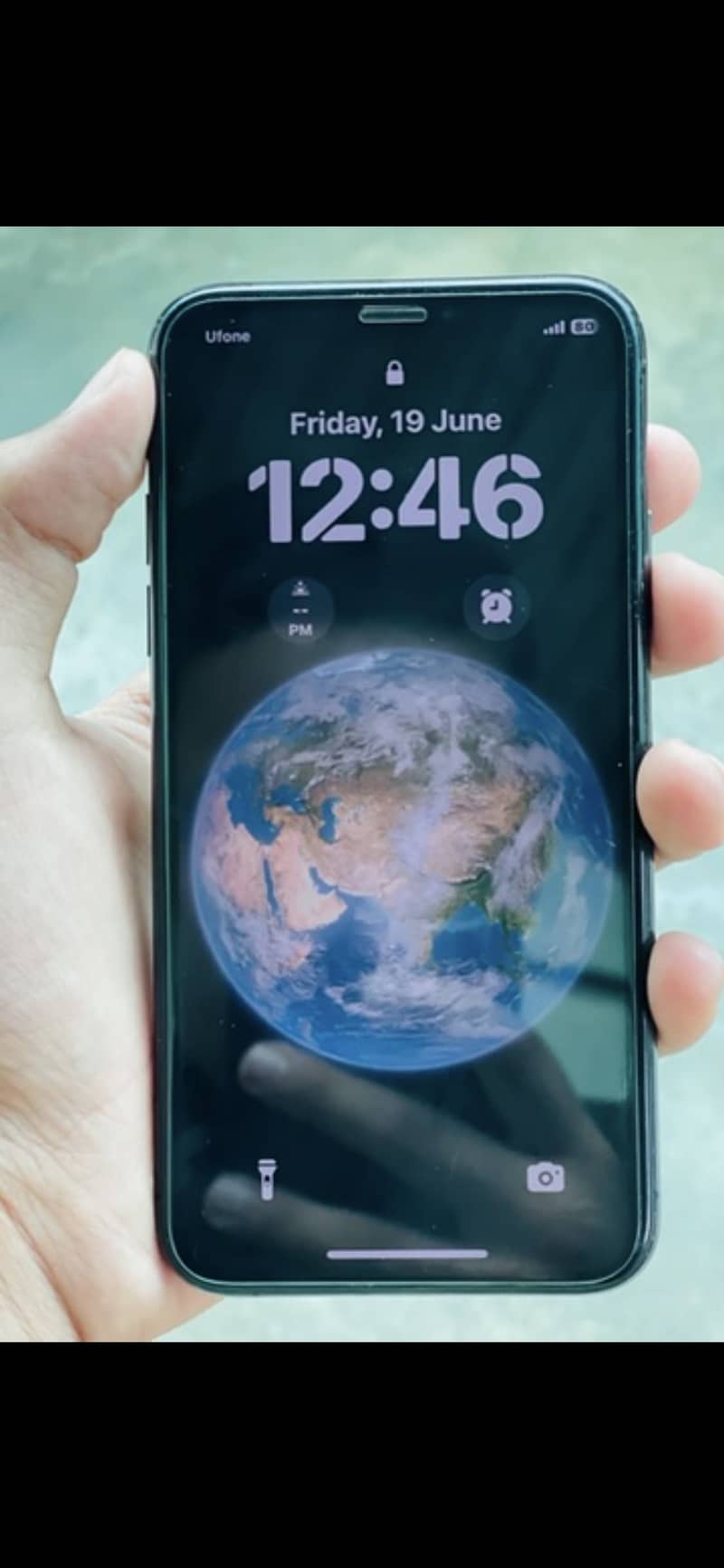 Apple iPhone XS 4