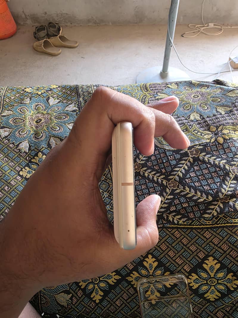 Google Pixel 8 5