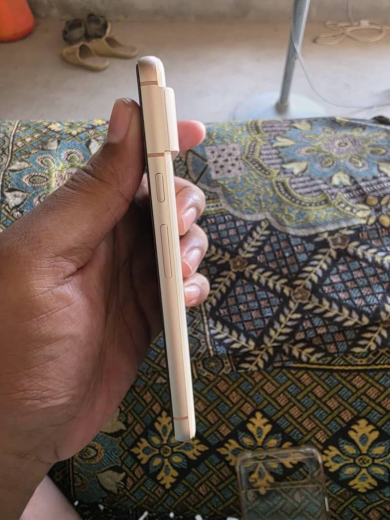 Google Pixel 8 6