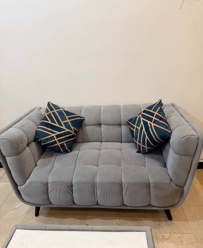 Sofa set 0