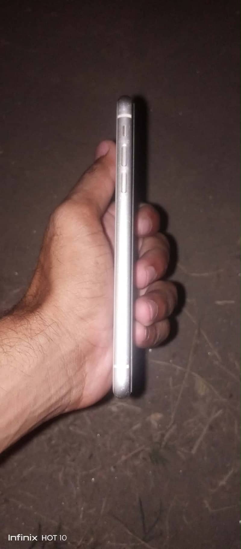 Apple iPhone 11 8