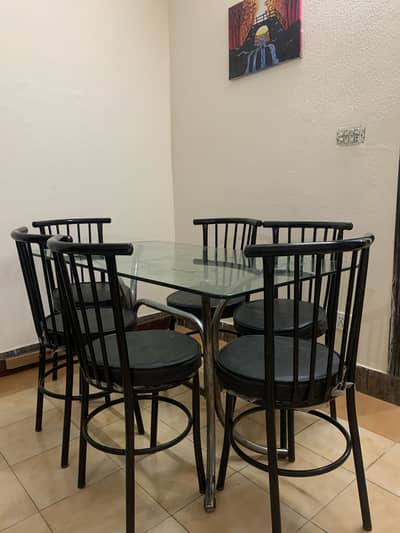 Dining table for sale ( 6 chairs )
