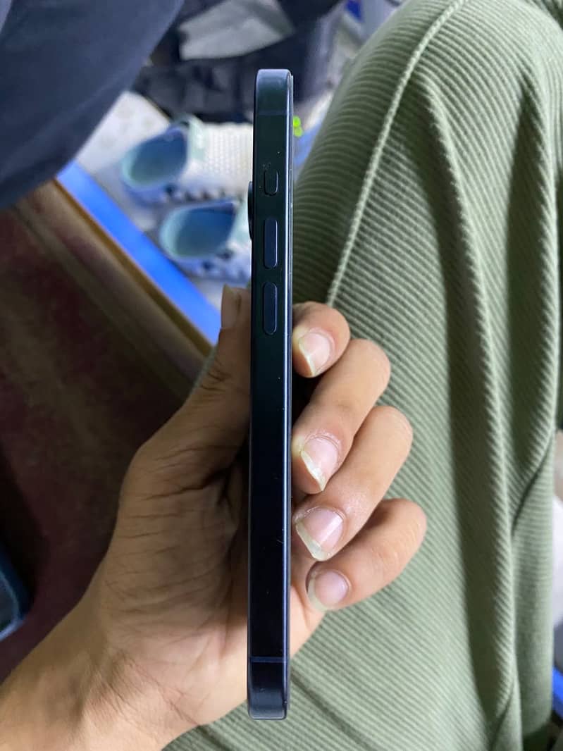 Apple iPhone 15 Pro 2