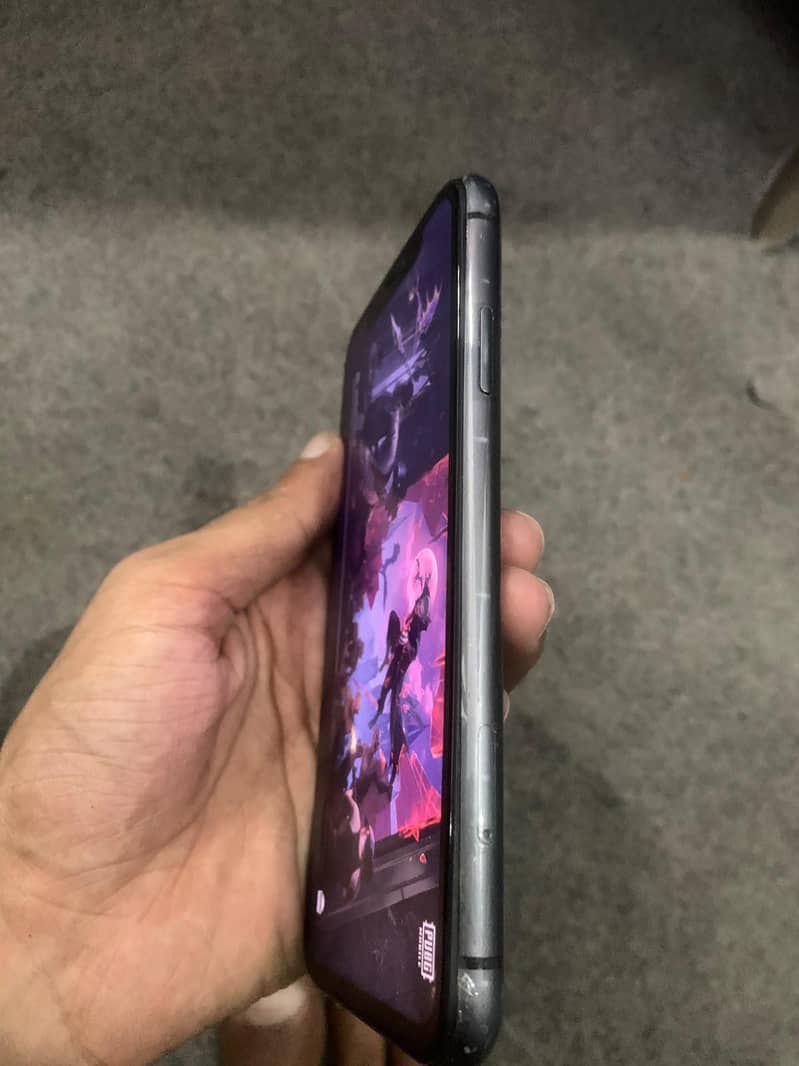Apple iPhone 11 5