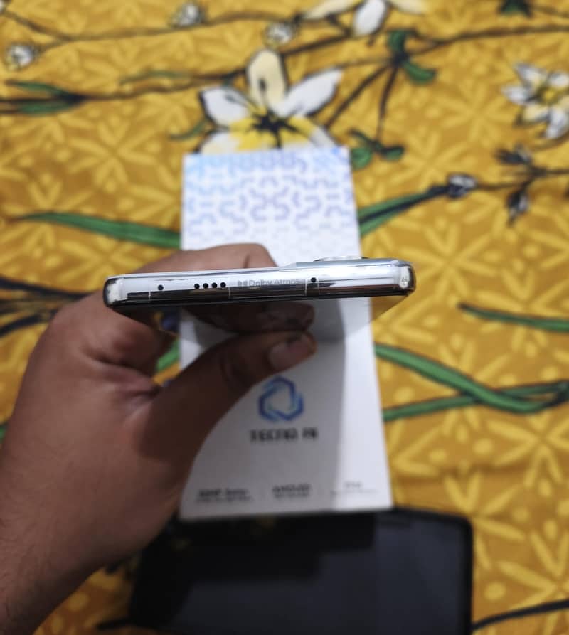 Tecno CAMON 40 6