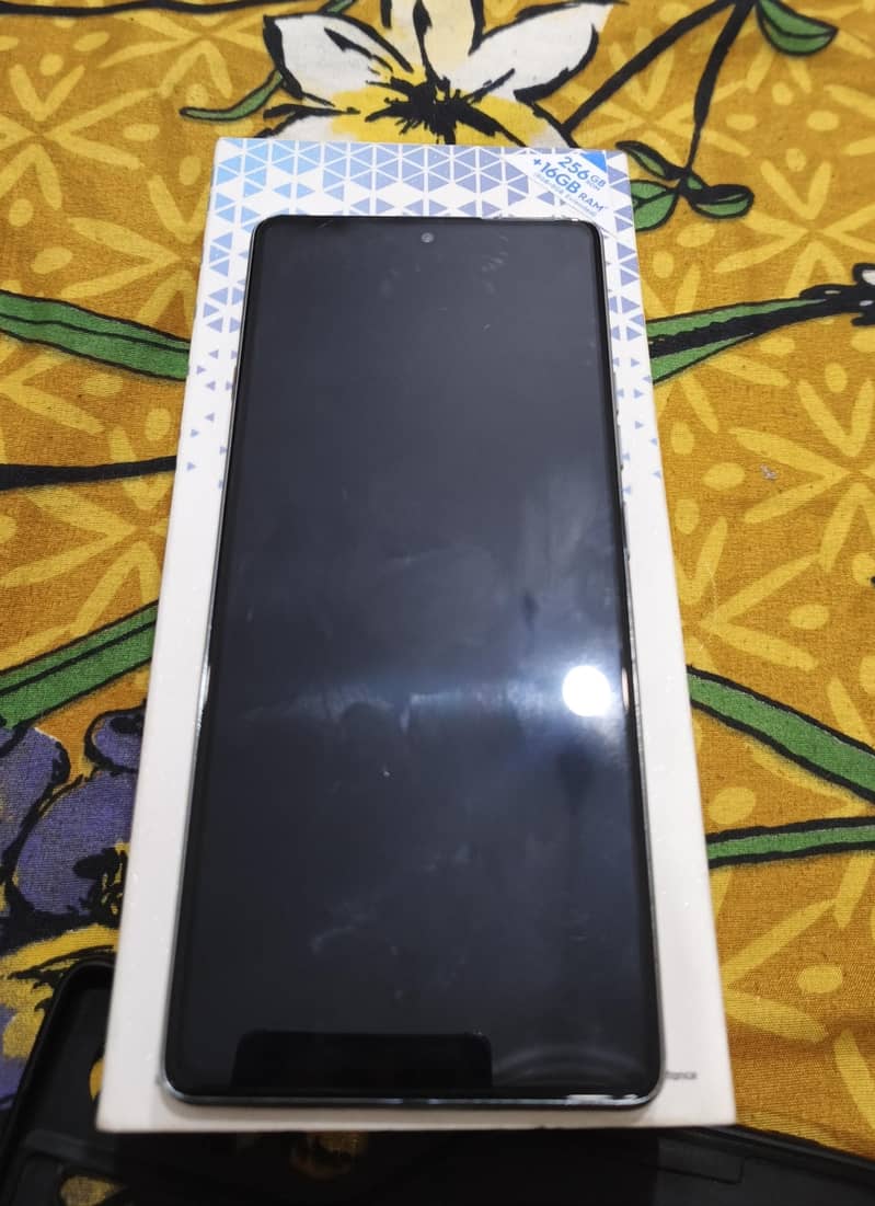 Tecno CAMON 40 7