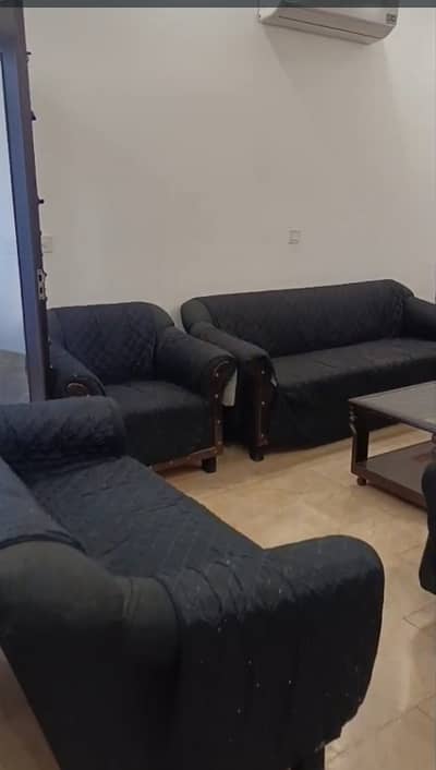 FOR SALE HOUSE 10 MARLA DOUBLE STORY TILE WOOD WORK FLOOR BEAUTIFUL HOUSE TOP LOCATION MAIN COLLEGE ROAD NEAR GONDAL CHOWK TOWNSHIP LAHORE GOOD INVESTMENT TIME