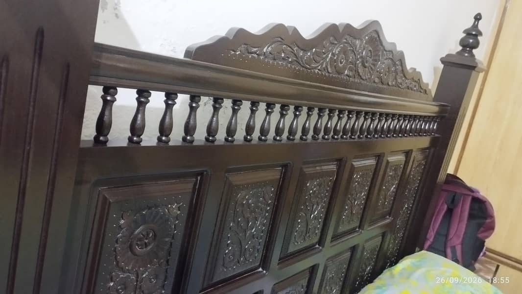 bed with dressing table 5