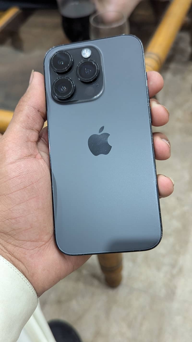 Apple iPhone 14 Pro 0