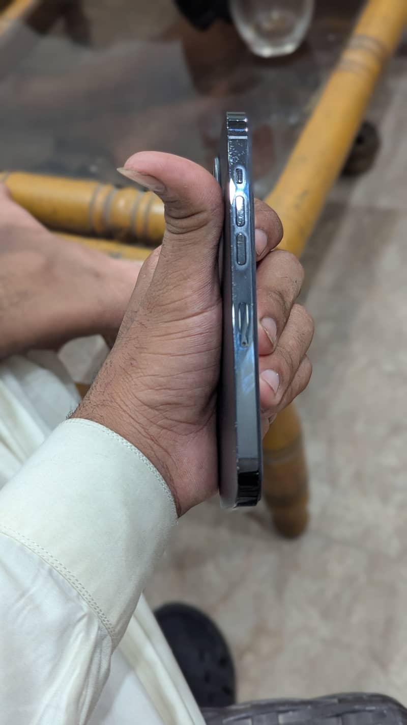 Apple iPhone 14 Pro 3