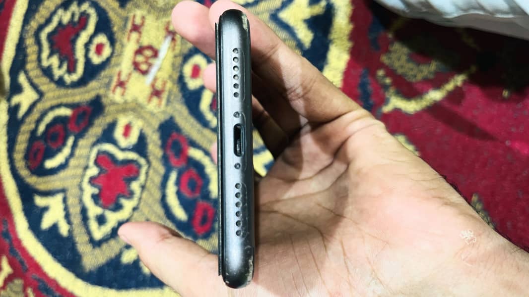 Apple iPhone 11 2