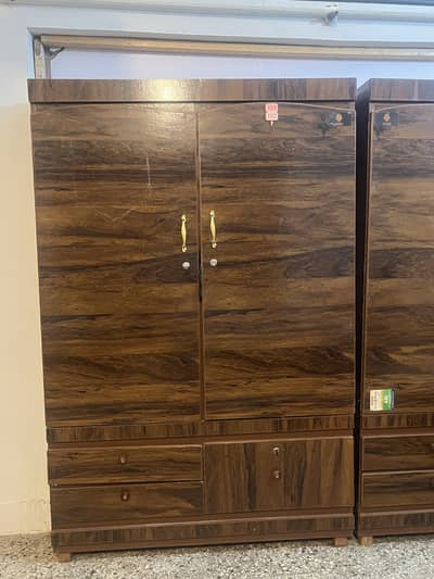 Fresh & Neat Wardrobe For Sale - No Scratch - Like New