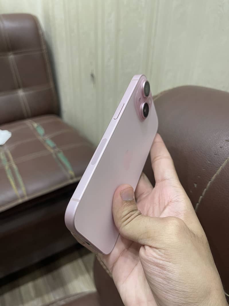 Apple iPhone 15 2