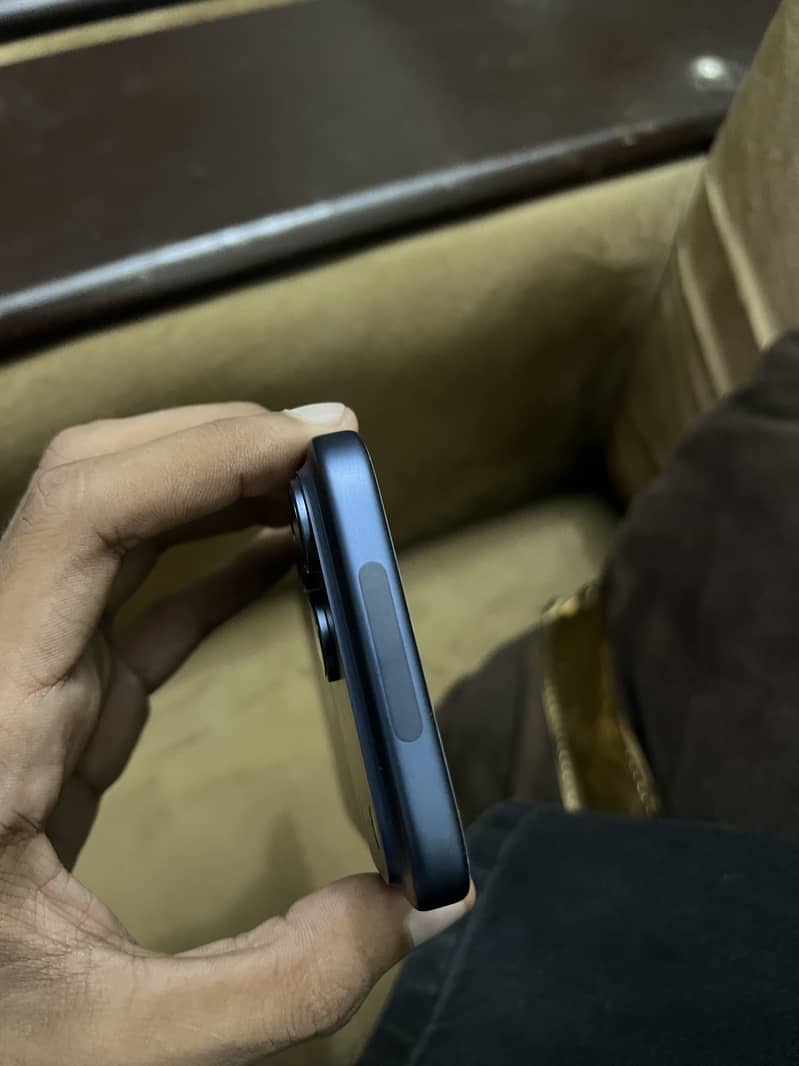 Apple iPhone 17 Pro Max 3