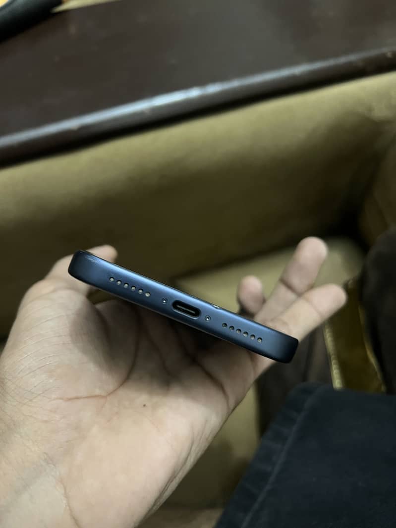 Apple iPhone 17 Pro Max 5