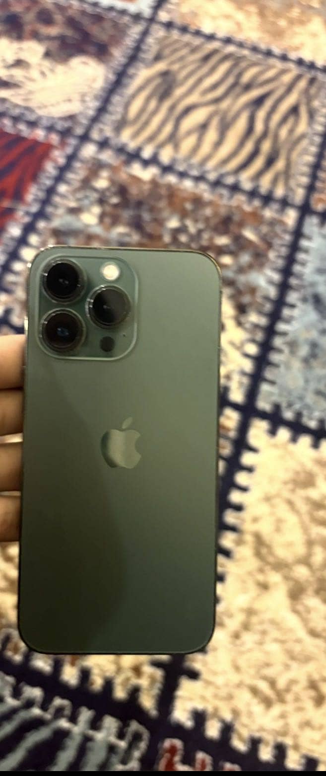 Apple iPhone 13 Pro 2