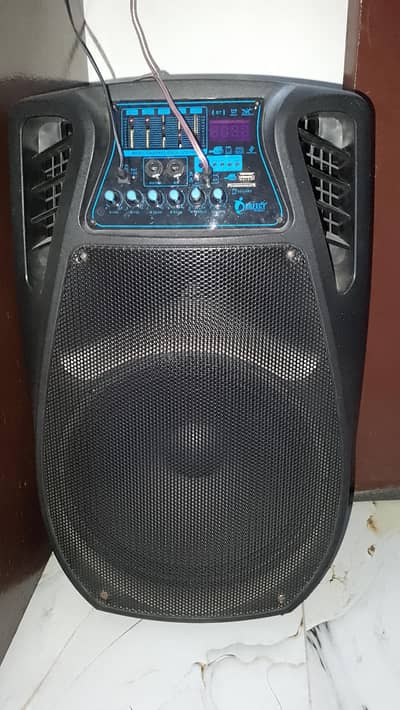 big soeaker heavy sound with mic