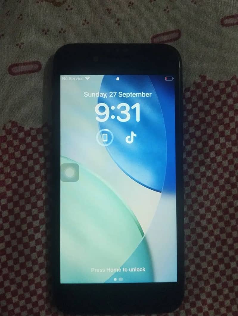 Apple iPhone SE 0